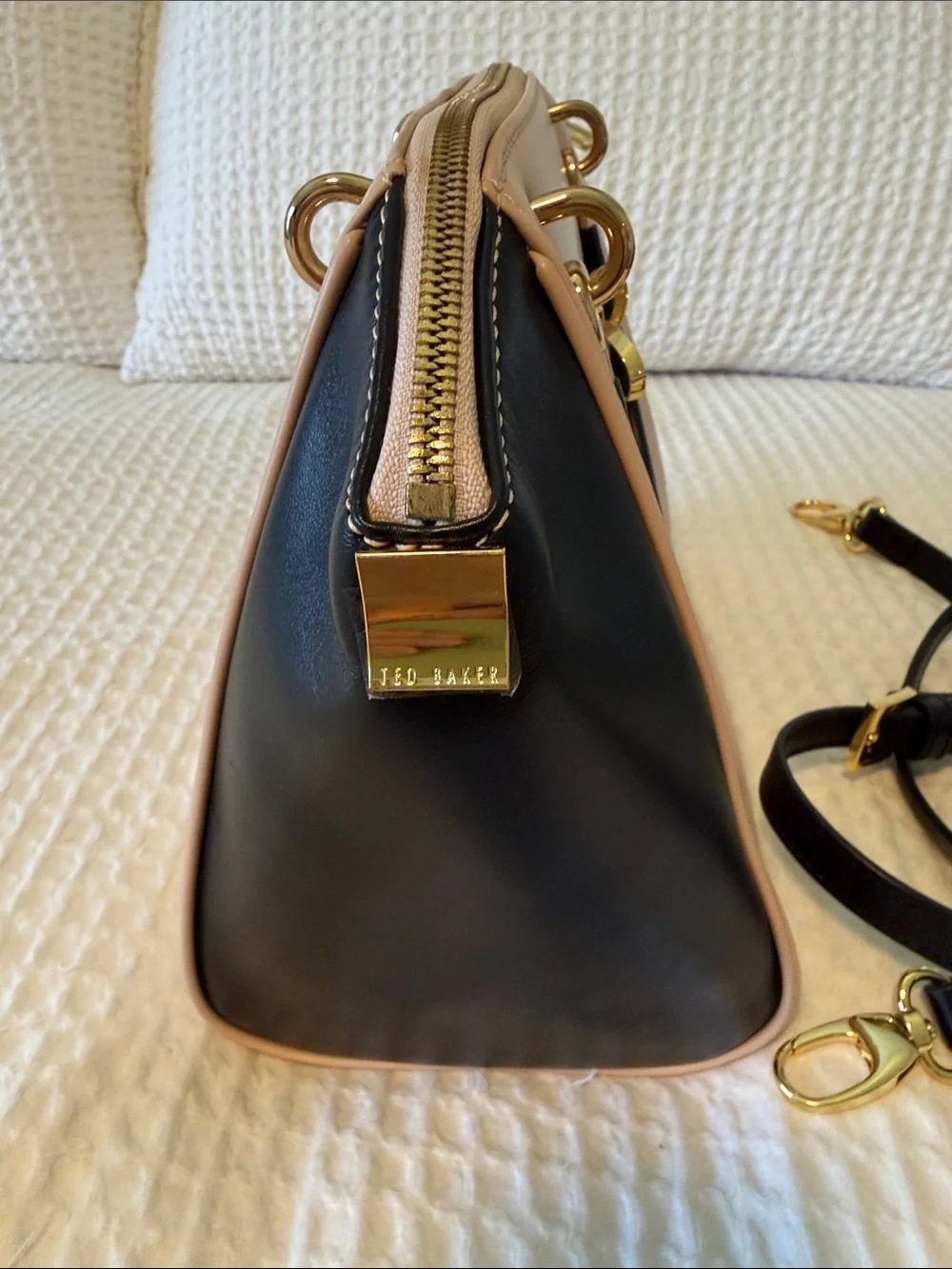 Ted Baker satchel/Crossbody excellent condition